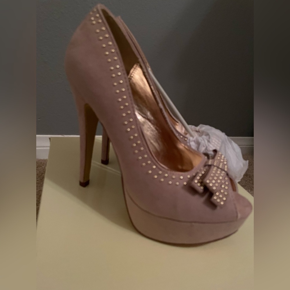 NWT Cathy Jean Pumps - 7